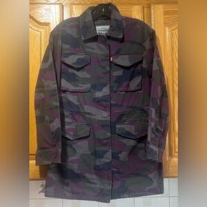 Levi's Women's Cotton Four Pocket Oversized Camouflage Military Jacket Small EUC